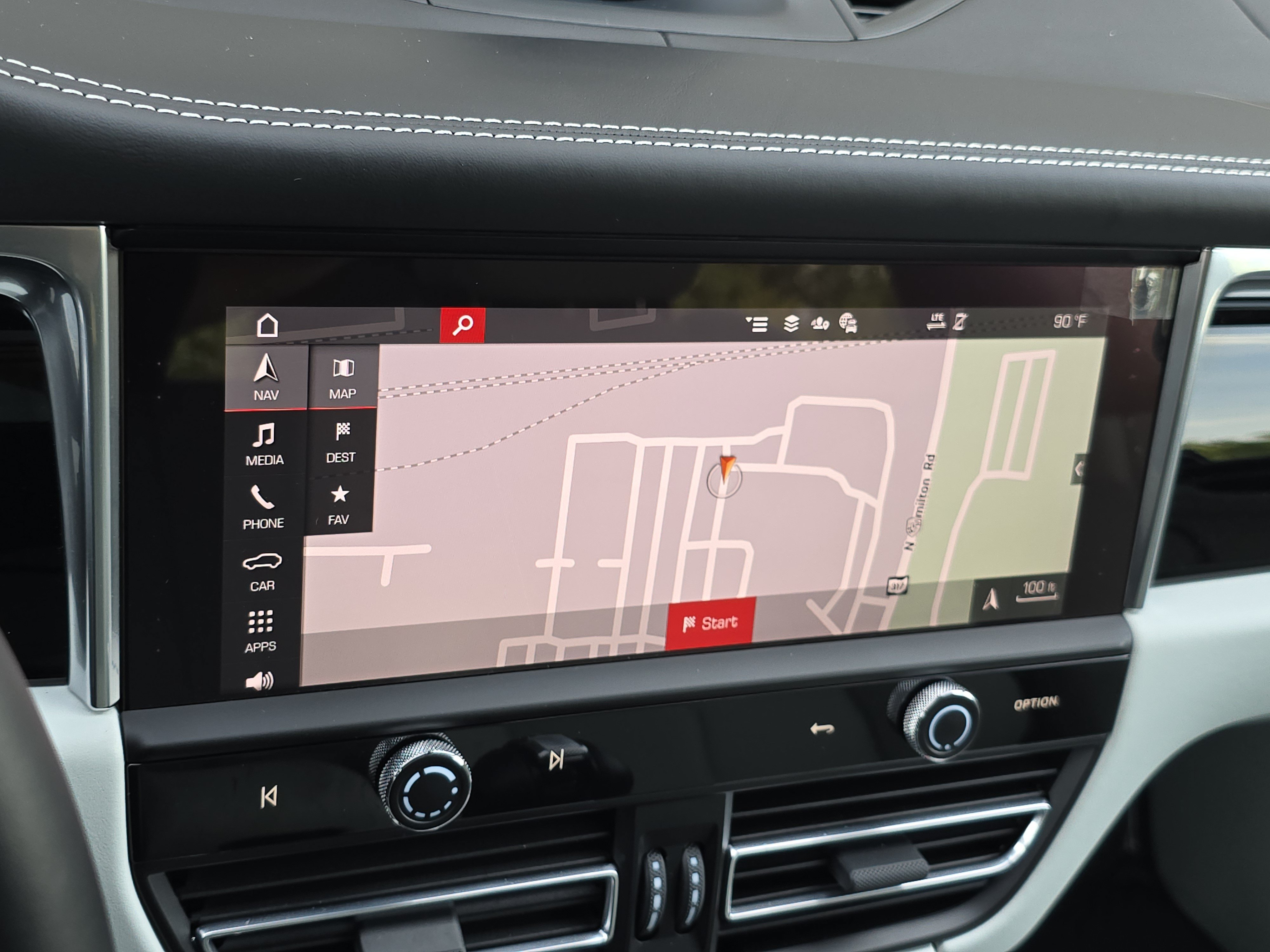 Certified 2026 Porsche Macan AWD/4WD image 14