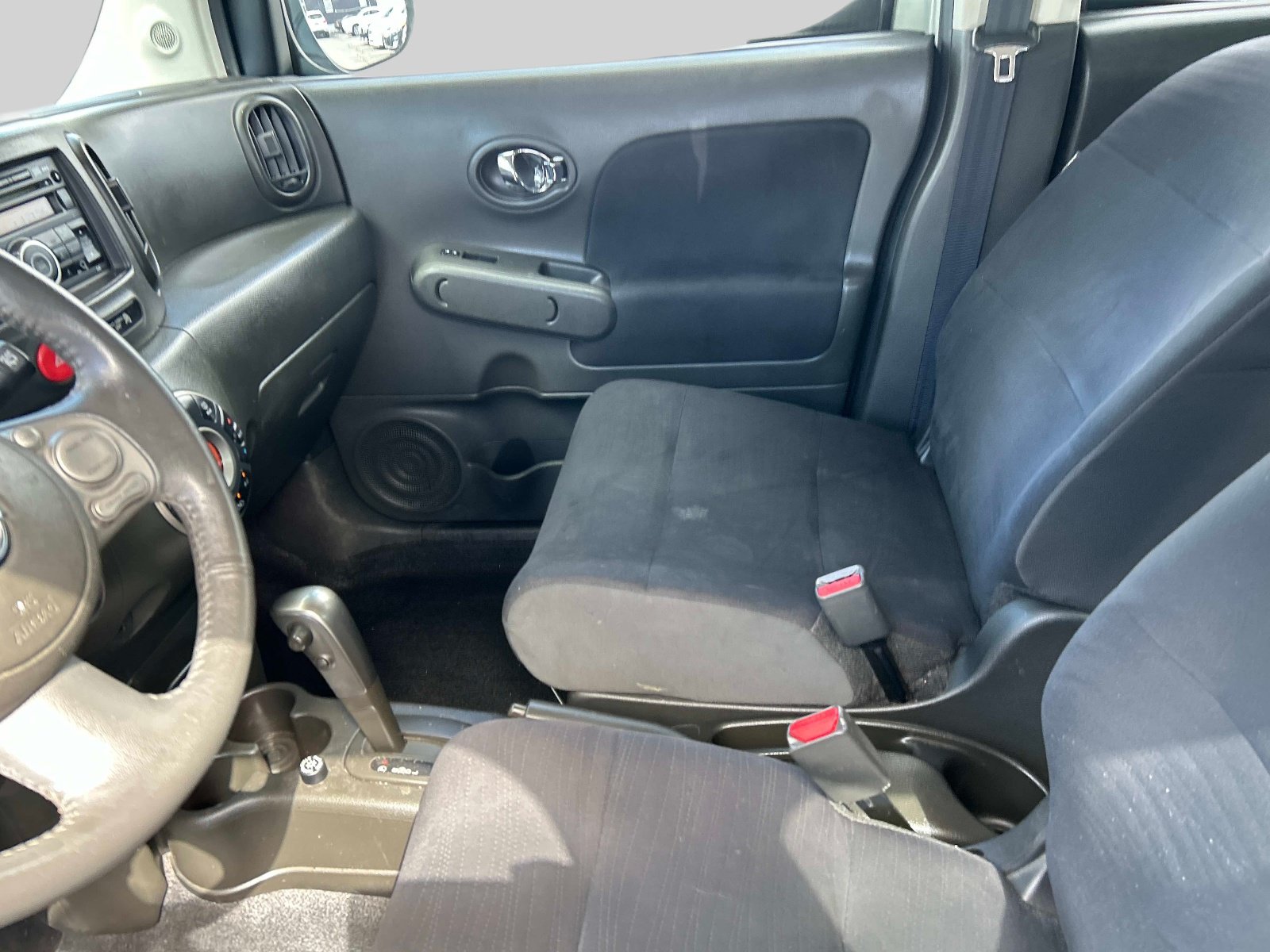 Used 2011 Nissan Cube 1.8 SL w/ Interior Illumination Pkg FWD image 17