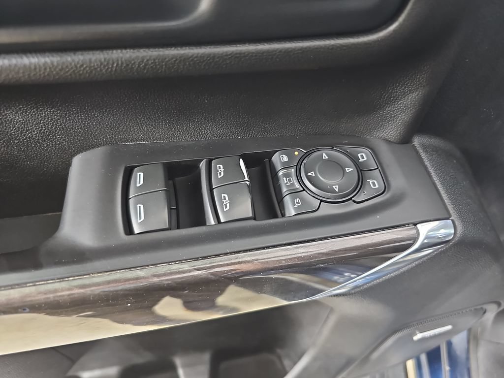 Certified 2020 Chevrolet Silverado 2500 LTZ w/ LTZ Premium Package AWD/4WD image 32