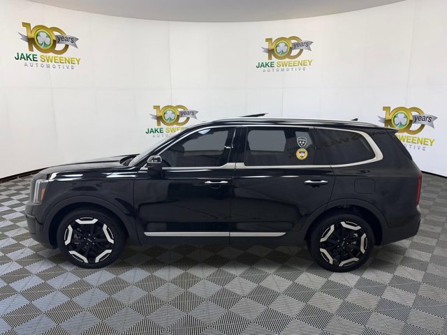 Certified 2025 Kia Telluride S image 10
