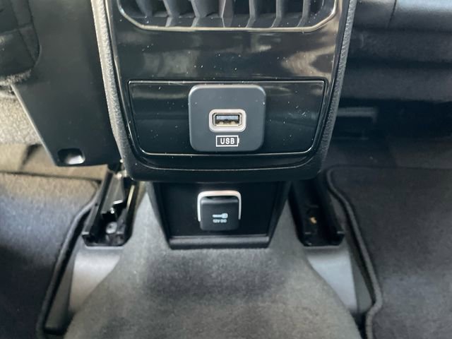 Used 2022 Jeep Compass Limited image 21