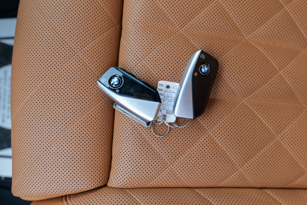 Used 2024 BMW X7 xDrive40i w/ Premium Package AWD/4WD image 70