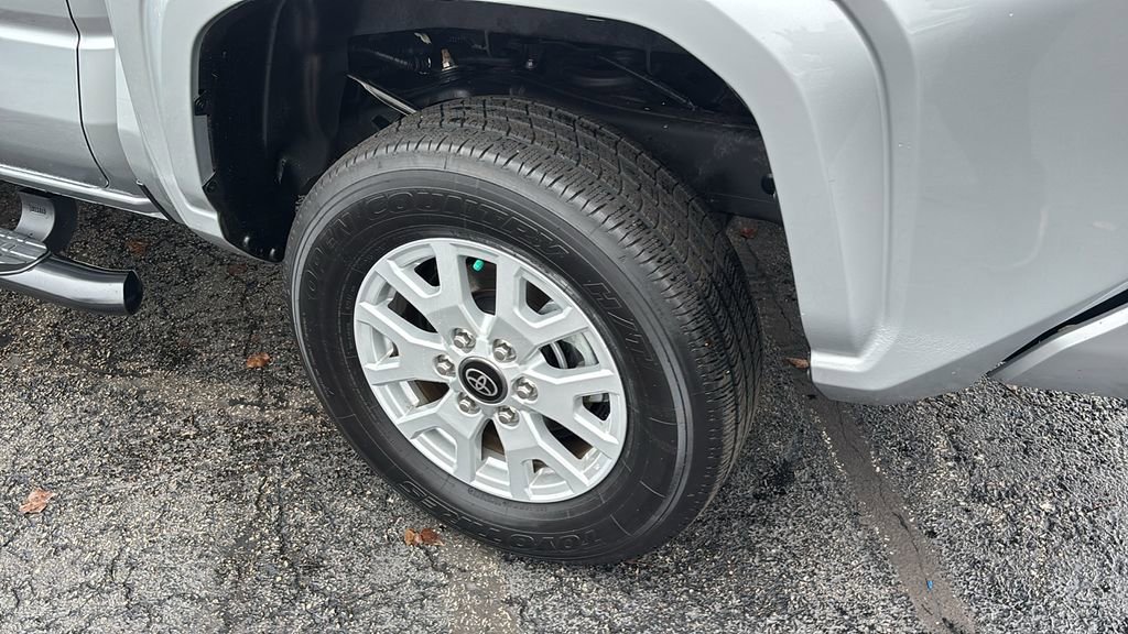 Used 2024 Toyota Tacoma SR5 image 9