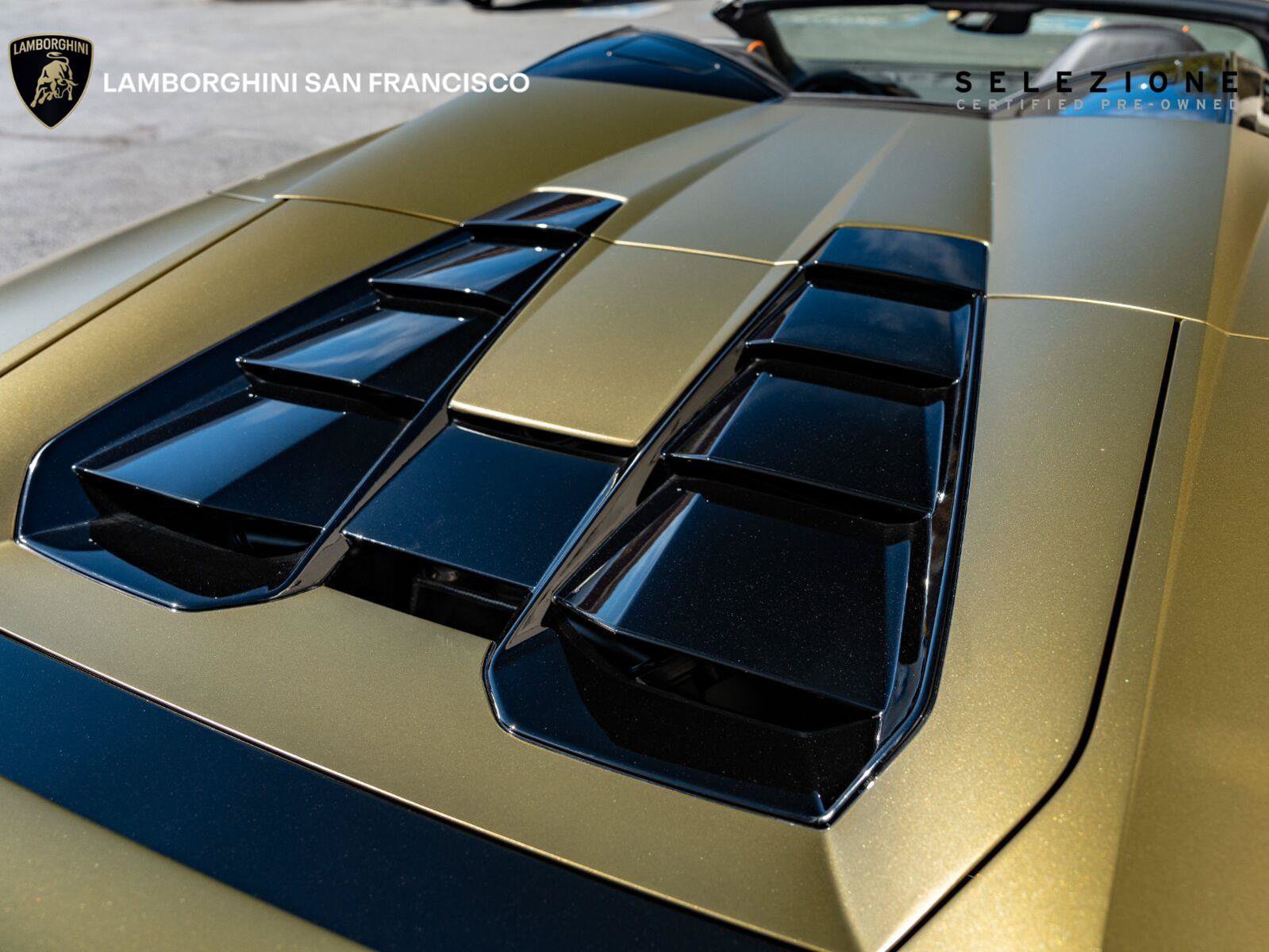 Used 2023 Lamborghini Huracan EVO RWD image 12