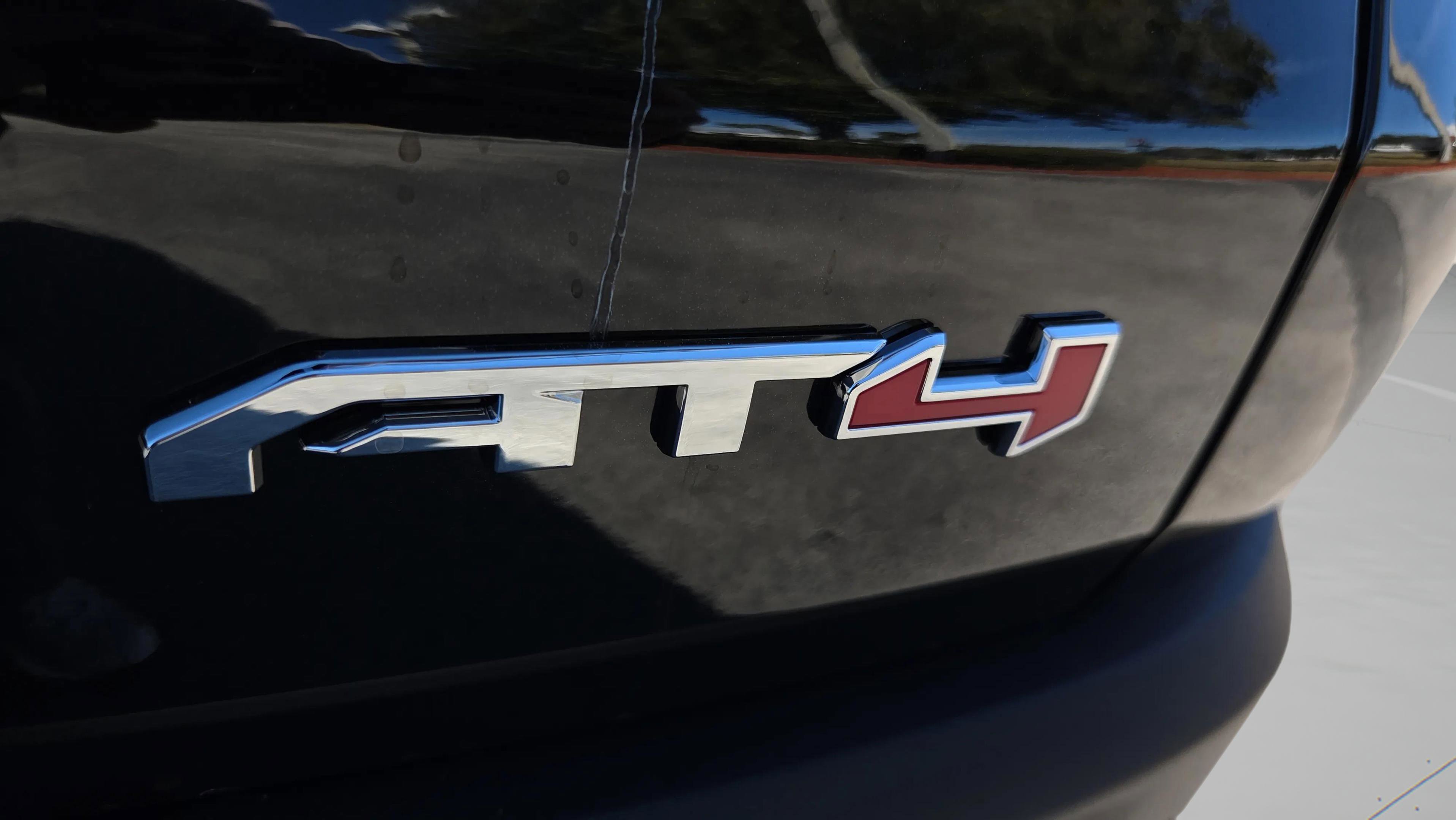 New 2026 GMC Acadia AT4 w/ Luxury Package AWD/4WD image 32