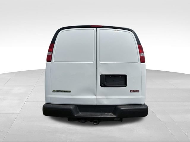 Used 2023 Chevrolet Express 2500 Extended RWD image 12