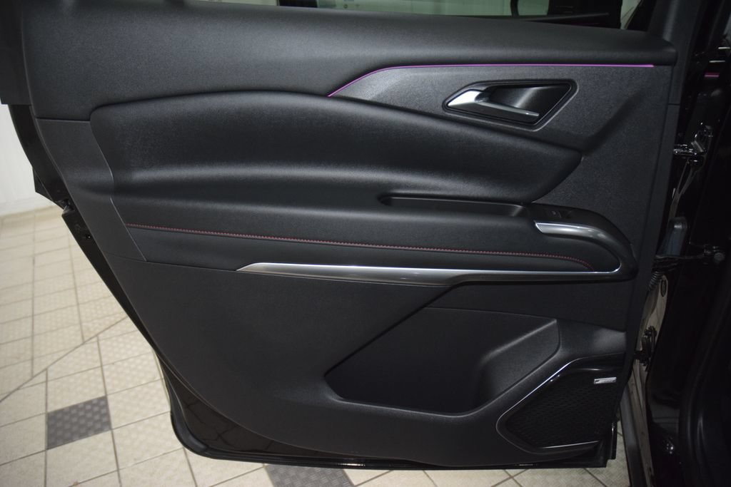 Used 2024 Chevrolet Traverse RS w/ LPO, Floor Liner Package AWD/4WD image 47