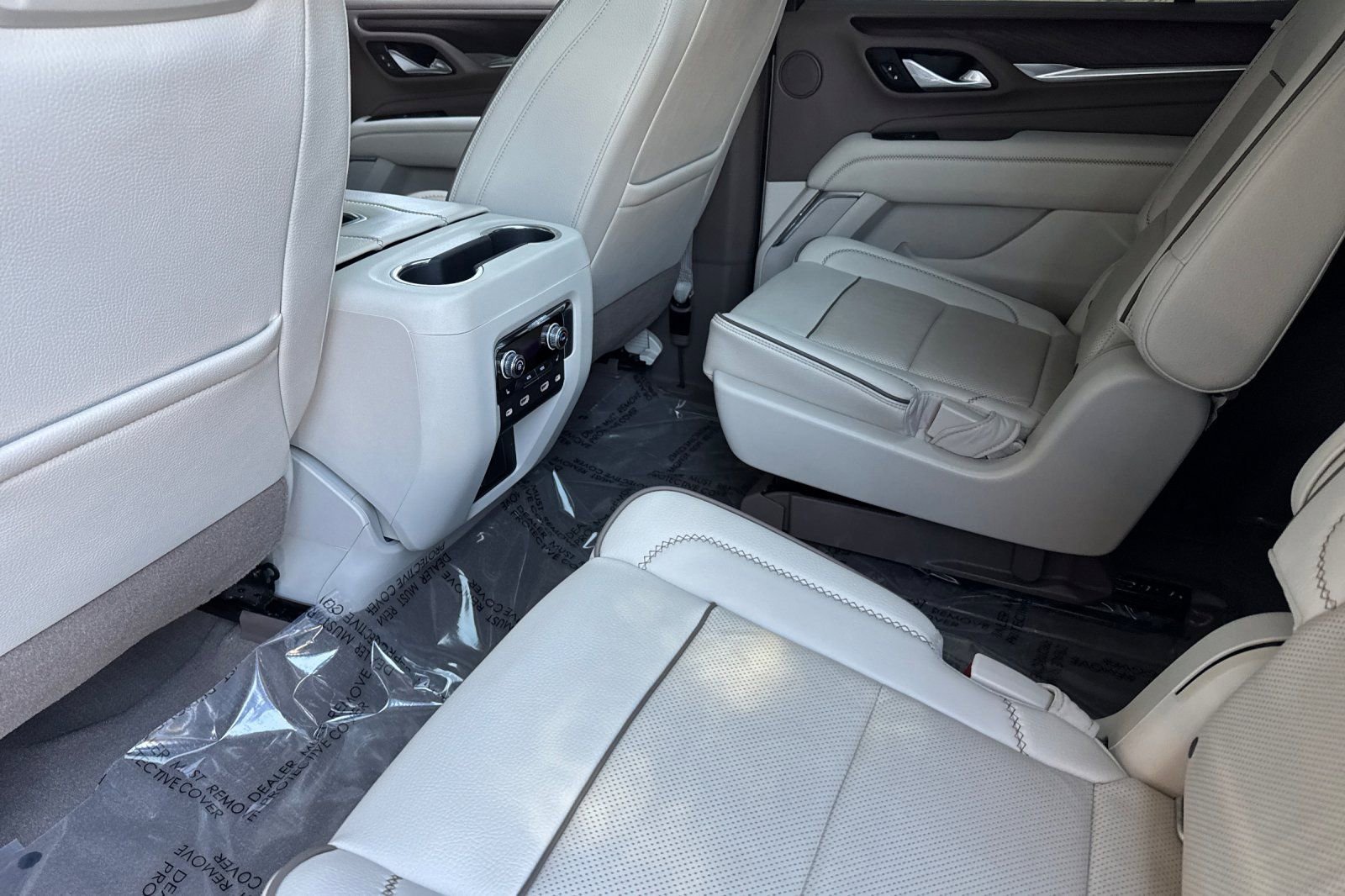 Used 2021 GMC Yukon Denali w/ Denali Ultimate Package image 12