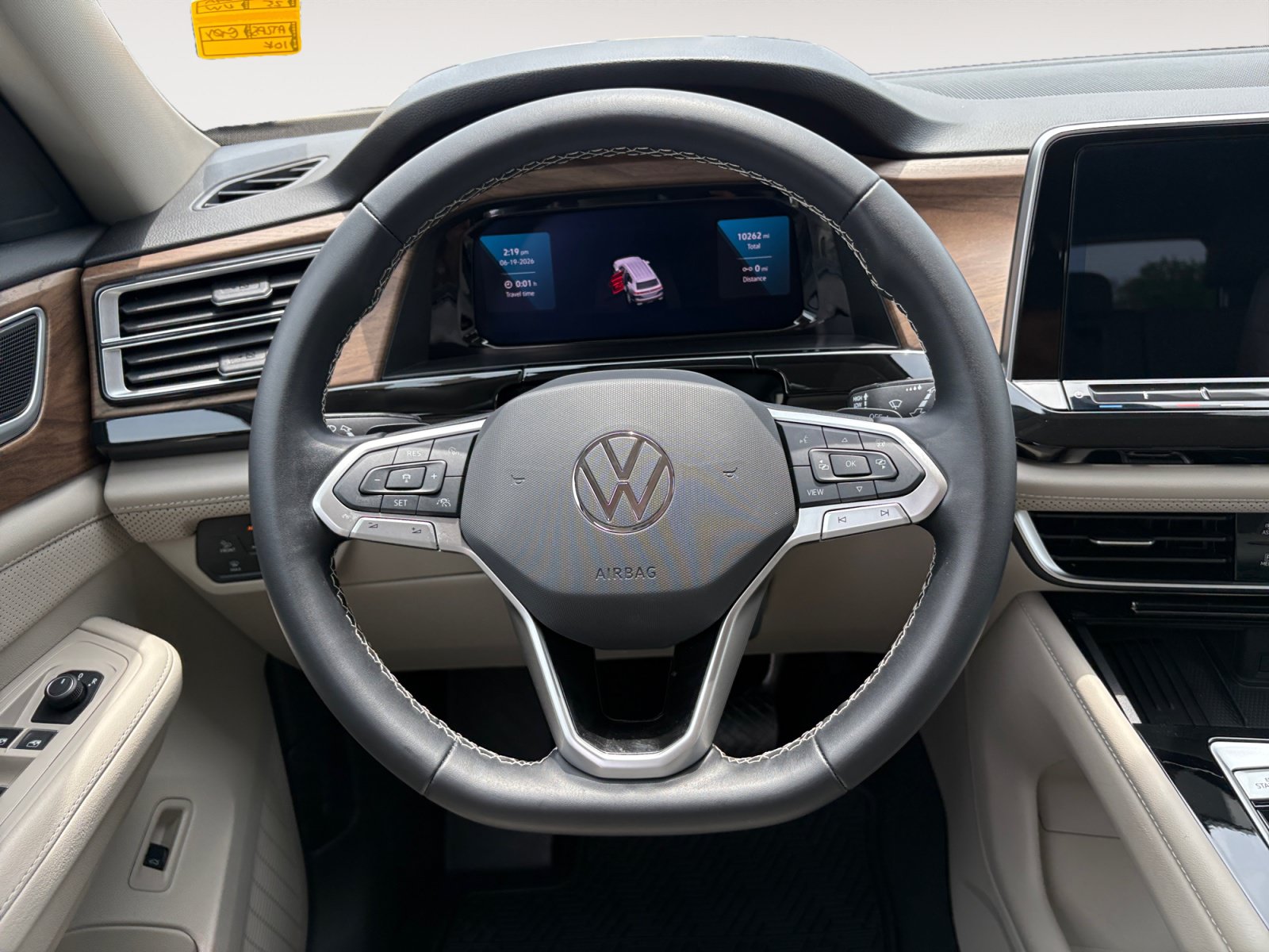Certified 2025 Volkswagen Atlas SE FWD image 13