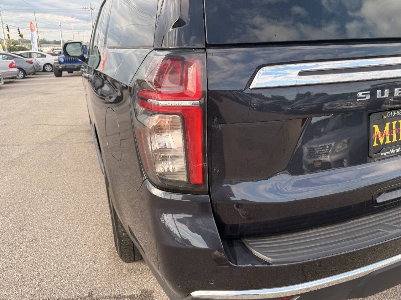 Used 2023 Chevrolet Suburban LT w/ Luxury Package AWD/4WD image 36