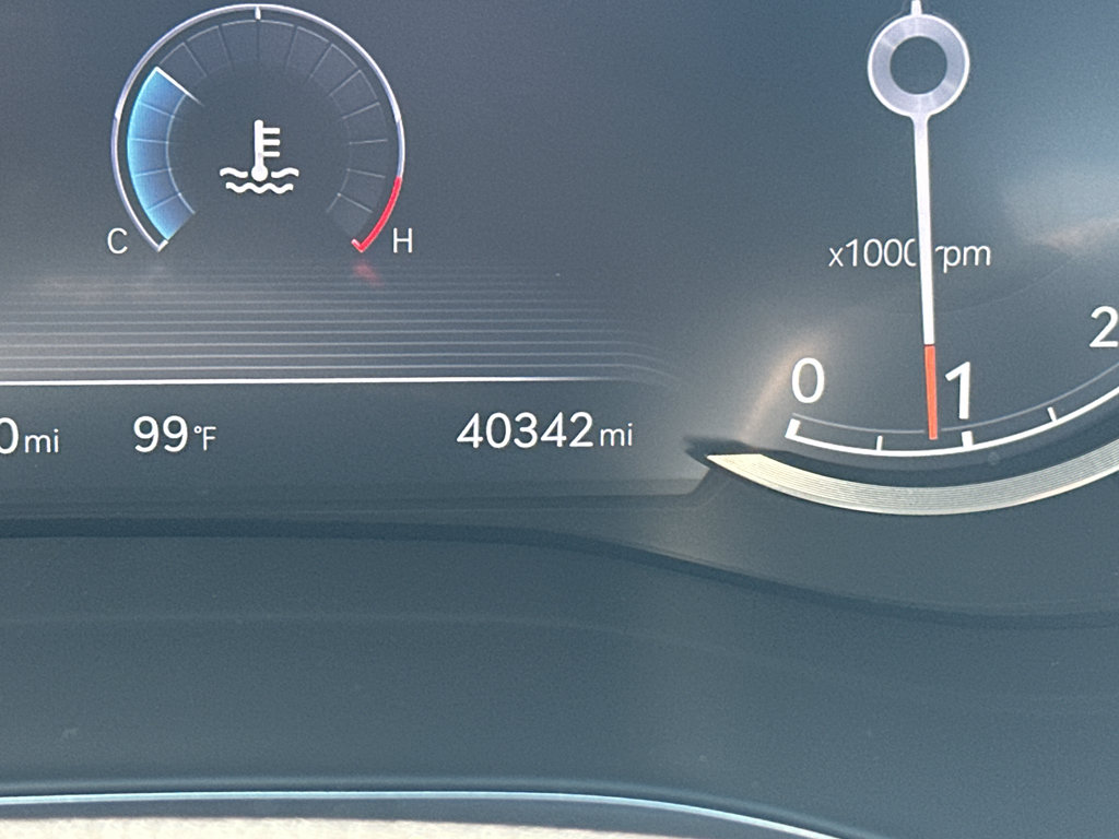 Used 2025 Genesis G70 2.5T RWD image 18