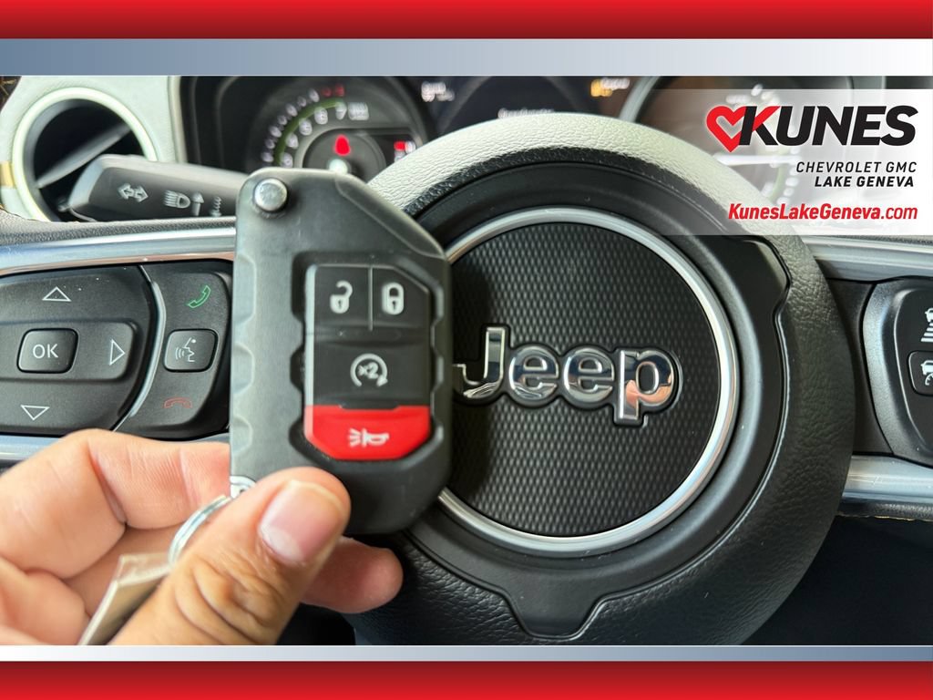 Used 2024 Jeep Wrangler Unlimited Sahara AWD/4WD image 43