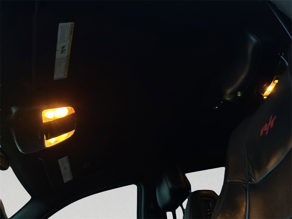 Used 2018 Dodge Durango R/T w/ Technology Group image 21