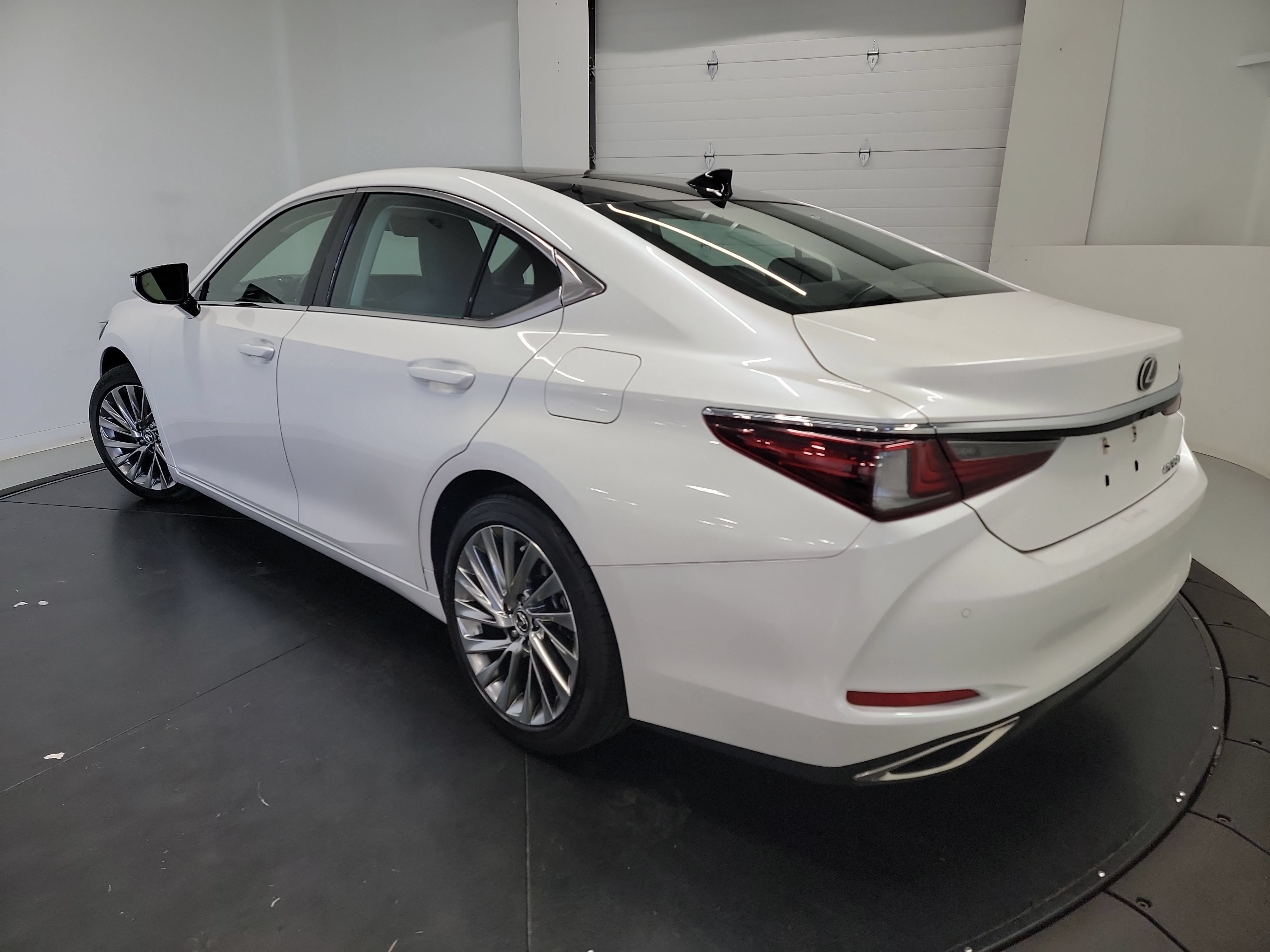 Used 2019 Lexus ES 350 w/ Accessory Package 2 FWD image 6