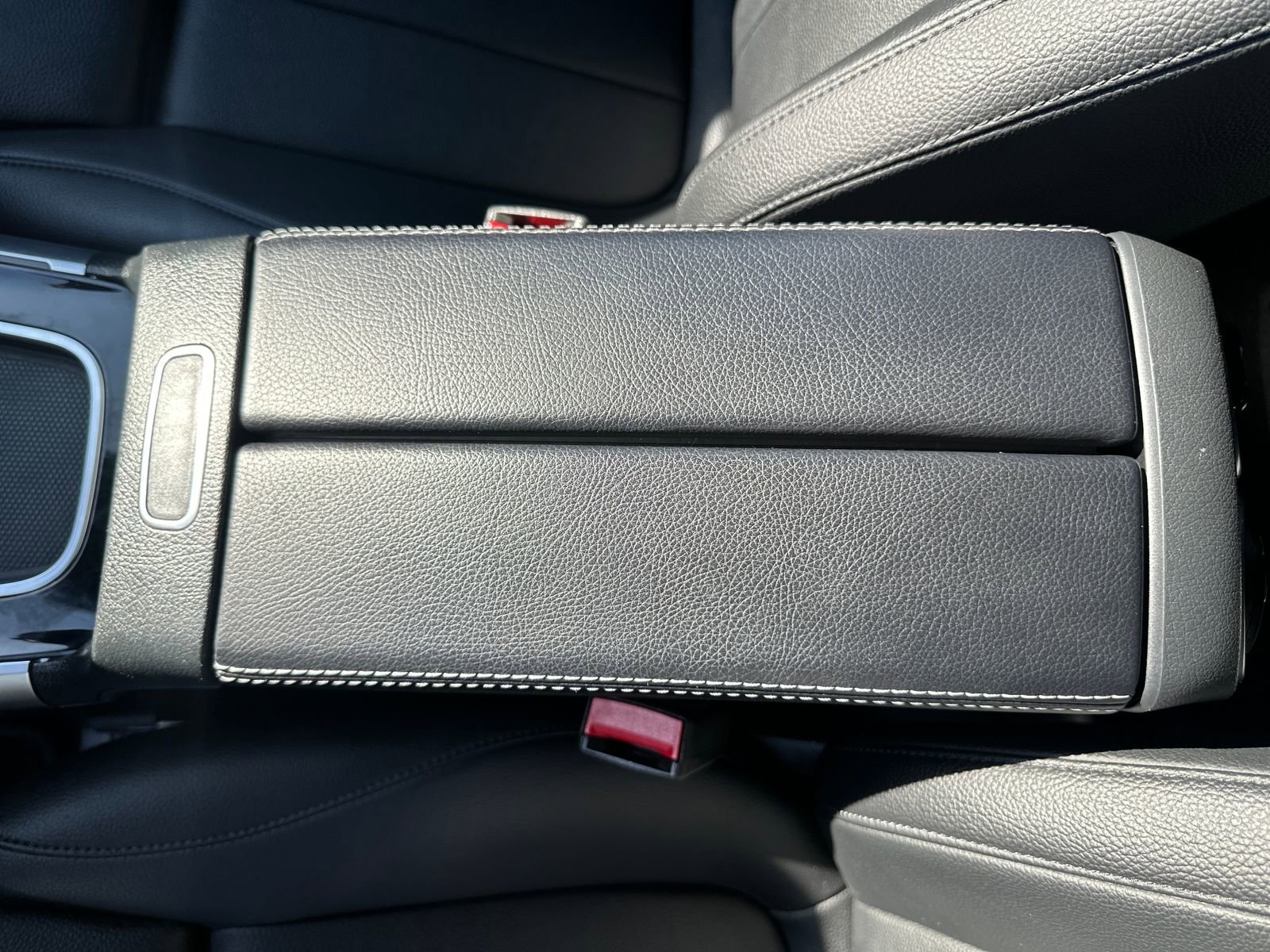 Used 2025 Mercedes-Benz GLB 250 GLB 250 image 28