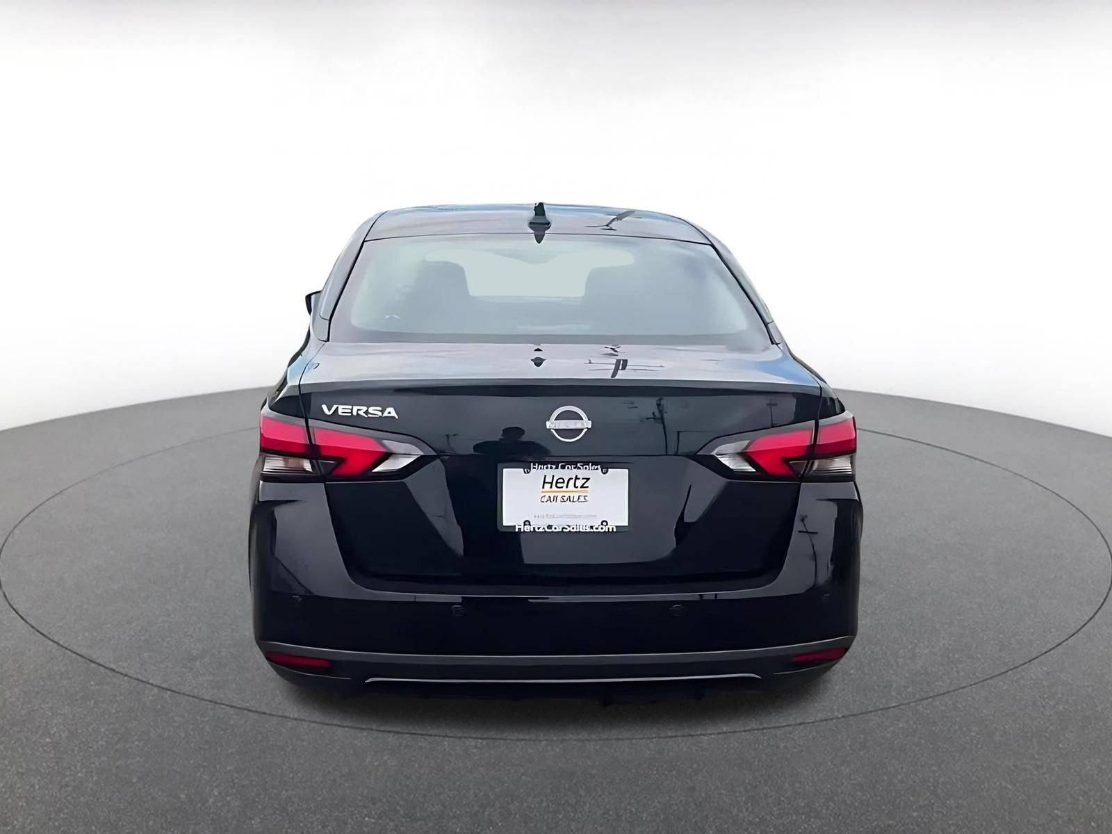 Used 2025 Nissan Versa SV FWD image 12