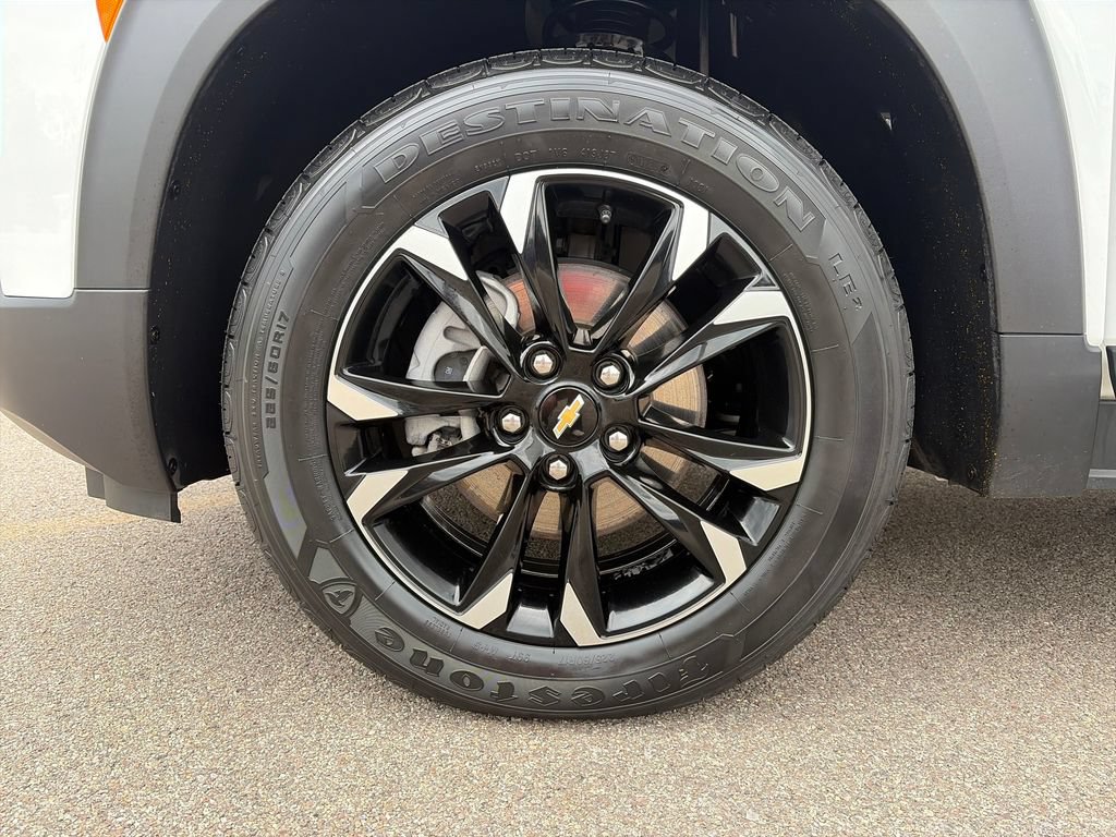 Used 2023 Chevrolet TrailBlazer LT w/ Convenience Package FWD image 12