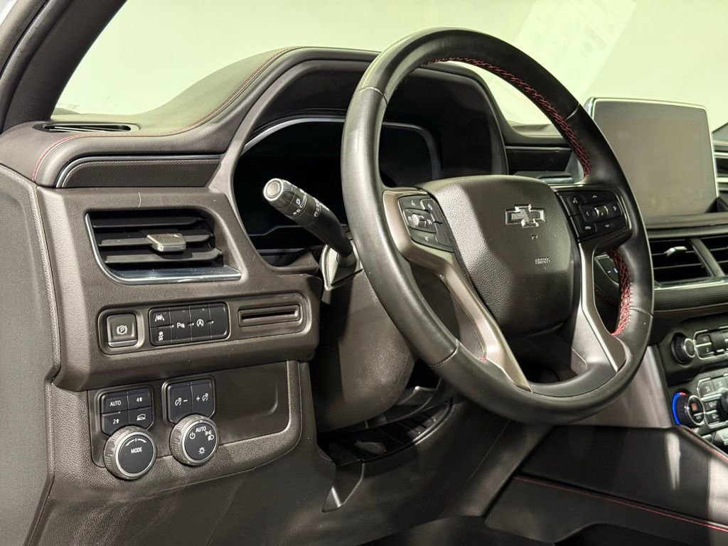 Used 2023 Chevrolet Suburban RST AWD/4WD image 16