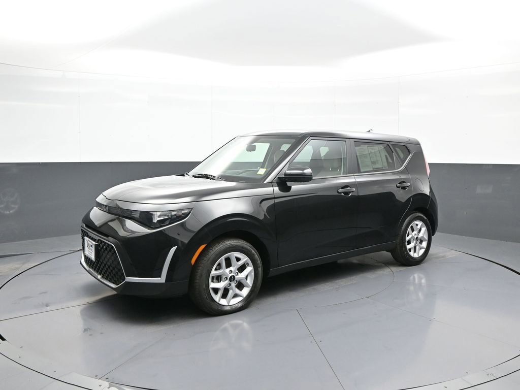 Certified 2025 Kia Soul LX w/ LX Technology Package image 10