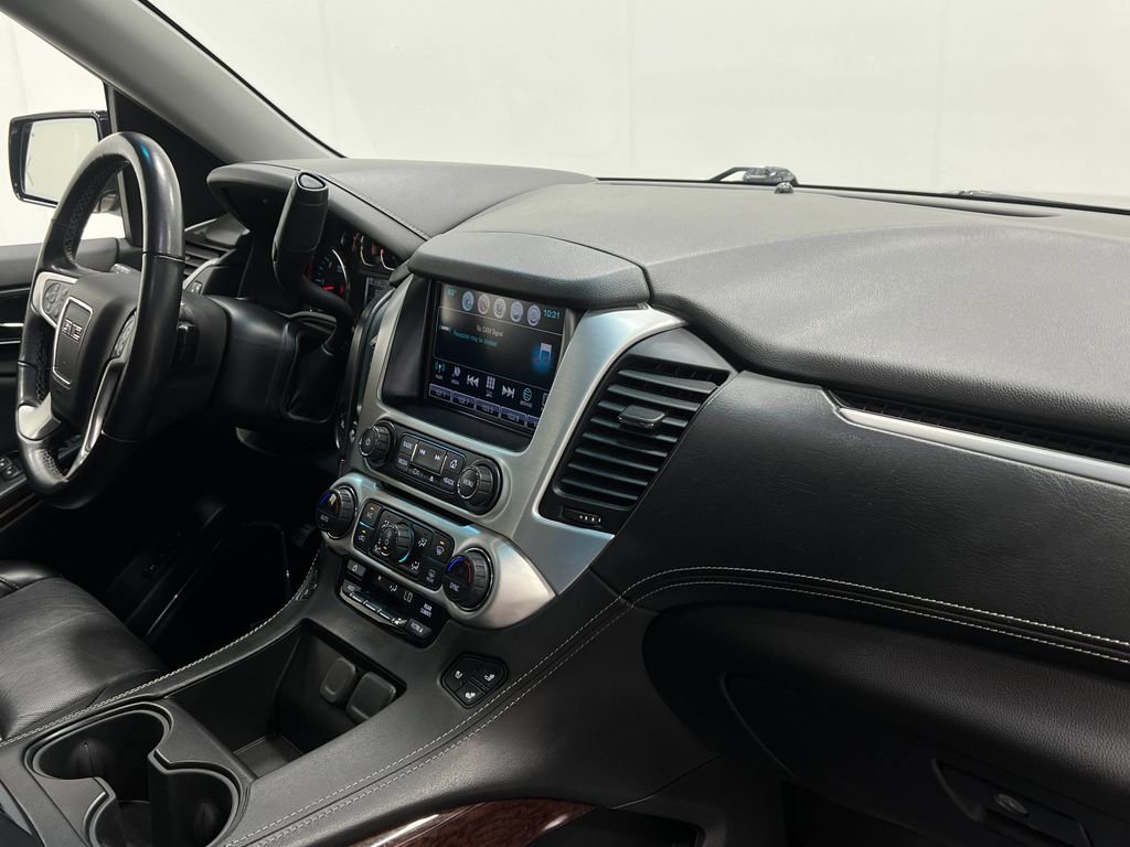 Used 2018 GMC Yukon SLT w/ Premium Edition AWD/4WD image 25