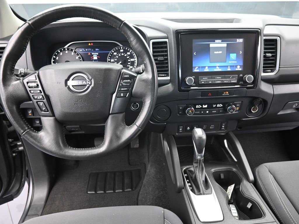 Used 2022 Nissan Frontier SV image 16