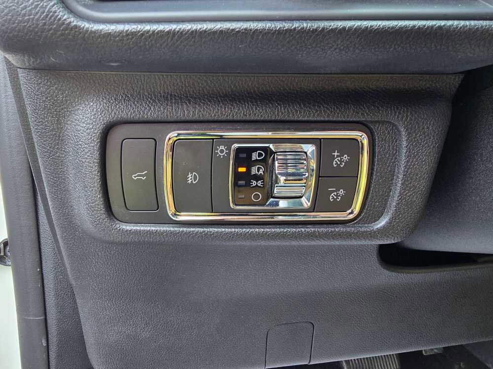 Used 2022 Lincoln Corsair Reserve w/ Equipment Group 201A image 25