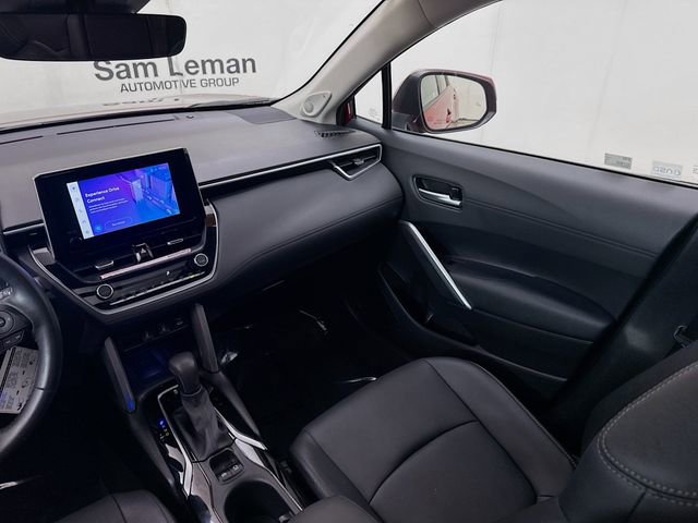 Used 2023 Toyota Corolla Cross XLE w/ Convenience Package FWD image 24