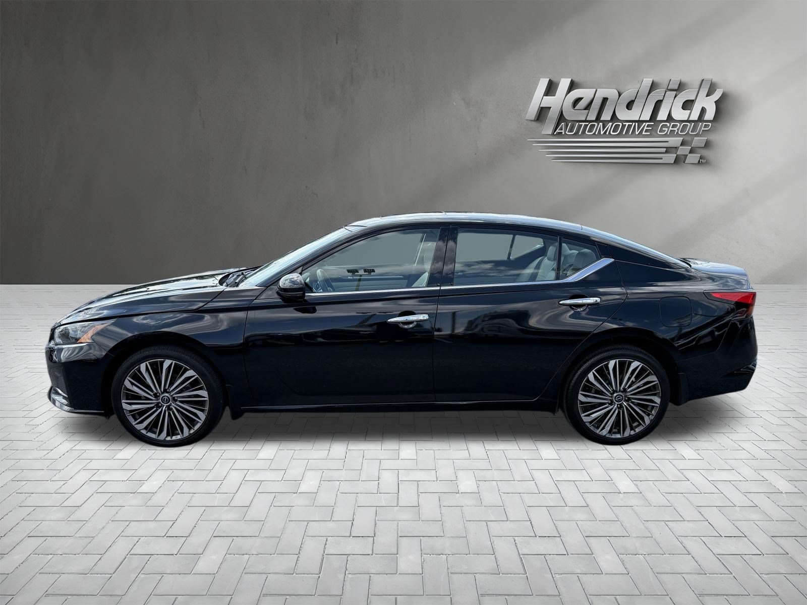 Used 2024 Nissan Altima 2.5 SL AWD/4WD image 7