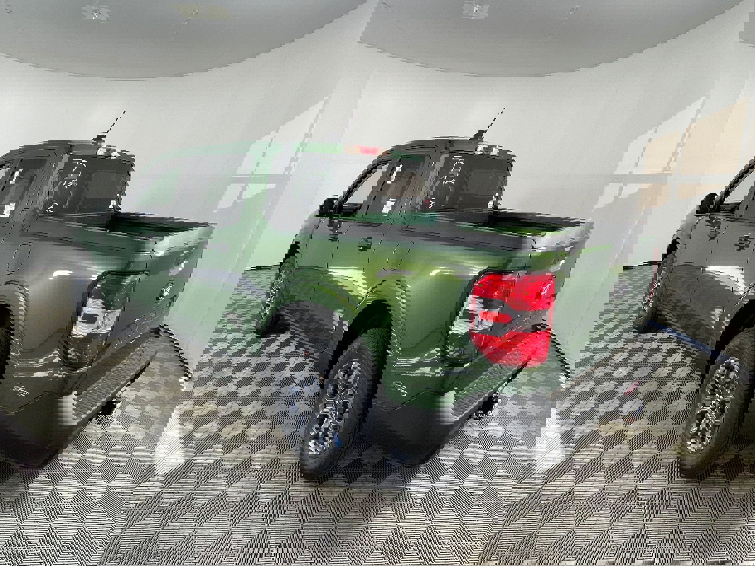 New 2025 Ford Maverick XLT w/ XLT Luxury Package image 5