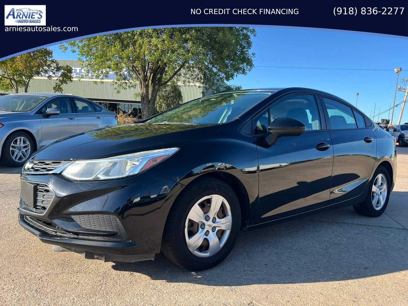 Used 2017 Chevrolet Cruze LS FWD image 1