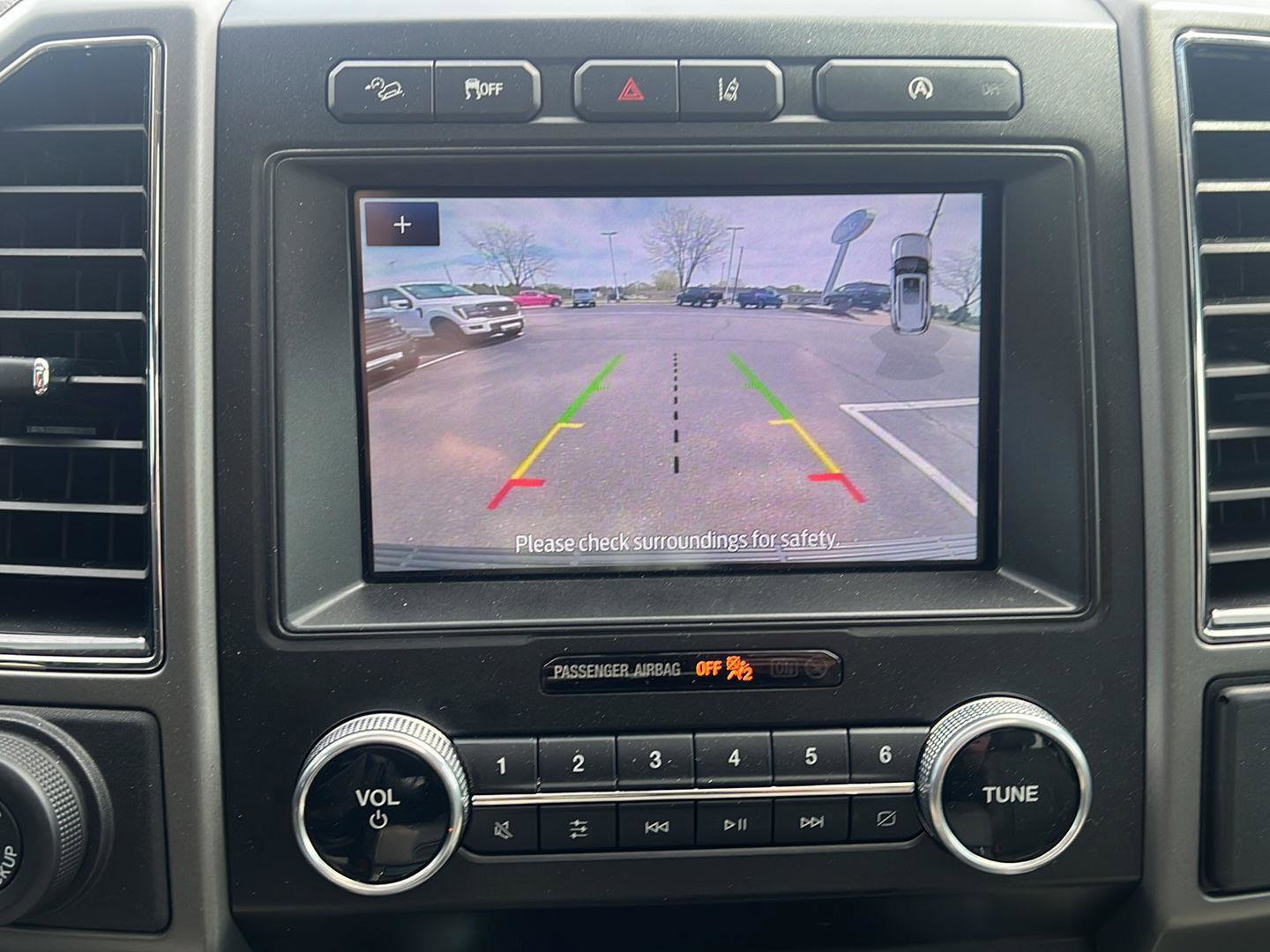 Used 2020 Ford Expedition Max XLT w/ Equipment Group 202A AWD/4WD image 26