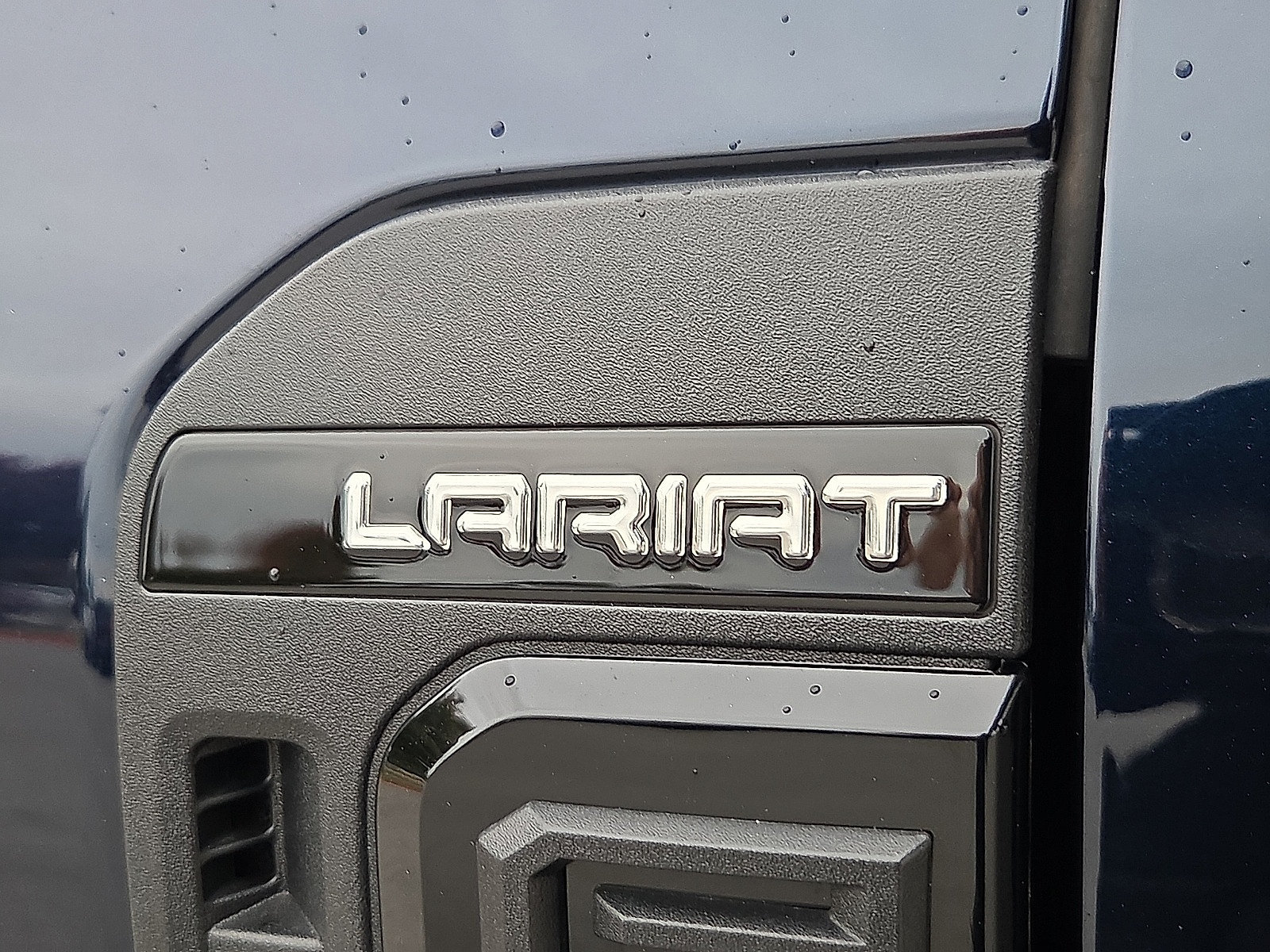 Certified 2024 Ford F350 Lariat w/ Tremor Off-Road Package AWD/4WD image 9