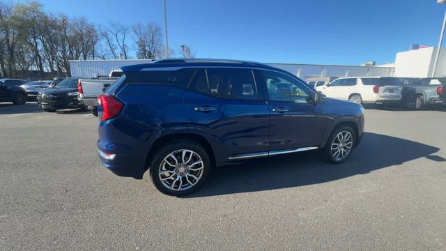 Used 2023 GMC Terrain Denali w/ Denali Premium Package image 8