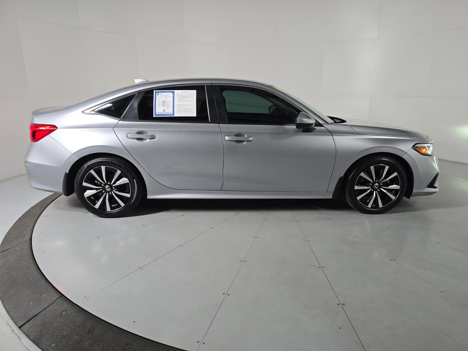 Used 2023 Honda Civic EX image 6