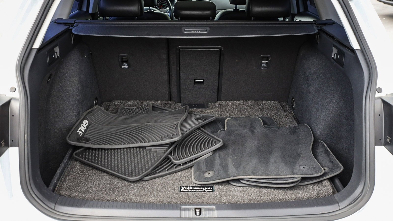 Used 2019 Volkswagen Golf SE image 26