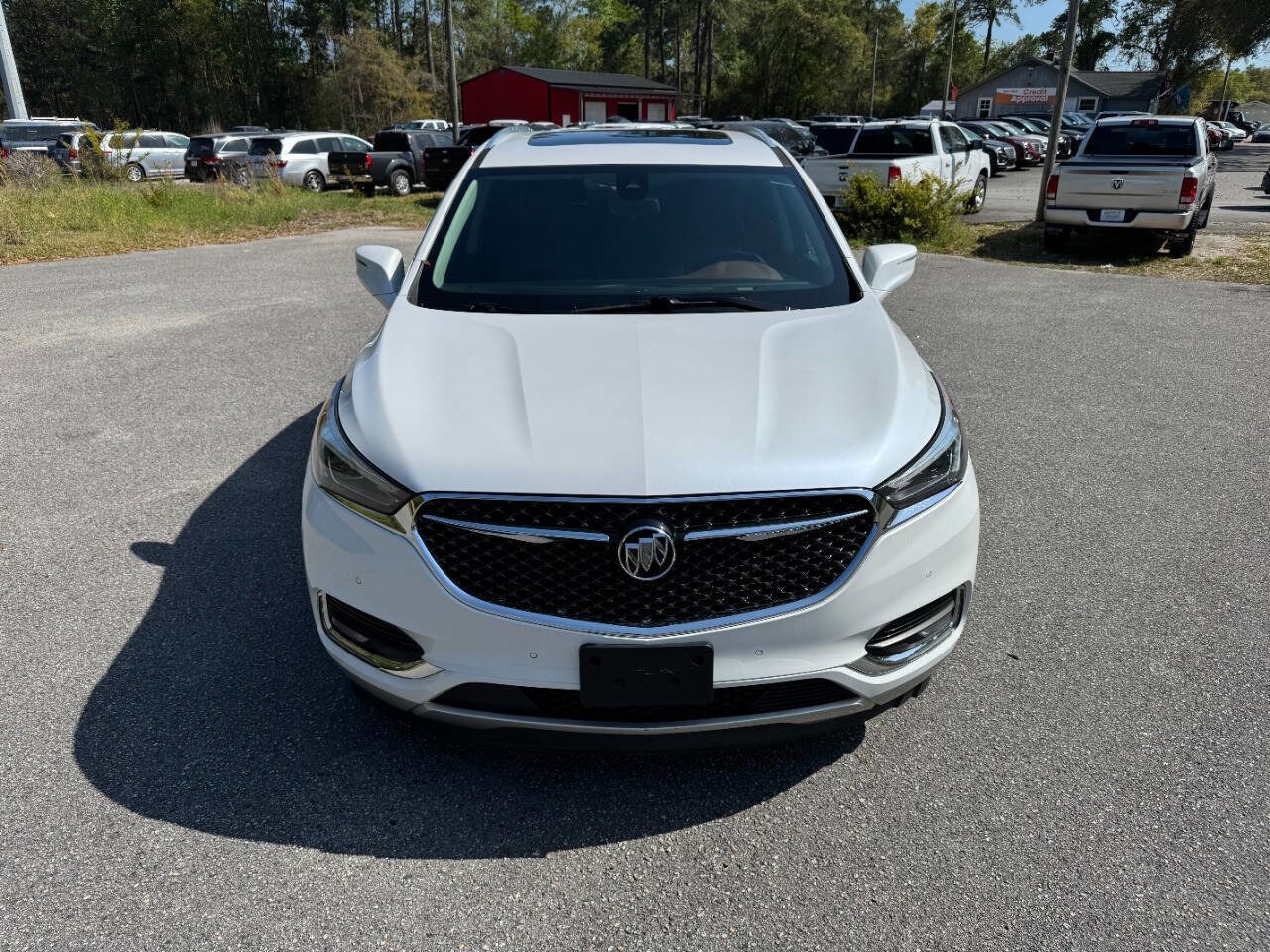 Used 2018 Buick Enclave Avenir w/ Avenir Technology Package image 2