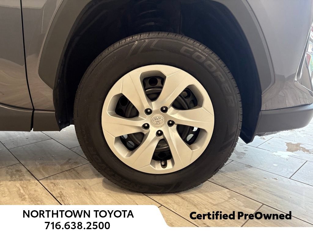 Used 2022 Toyota RAV4 LE w/ Carpet Mat Package (TMS) AWD/4WD image 34