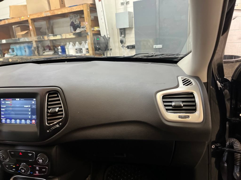 Used 2021 Jeep Compass Sport w/ Cold Weather Group AWD/4WD image 35