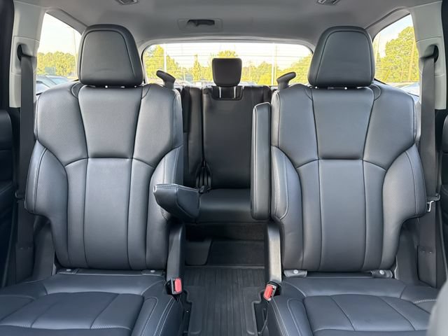 Used 2022 Subaru Ascent Limited w/ Technology Package AWD/4WD image 31