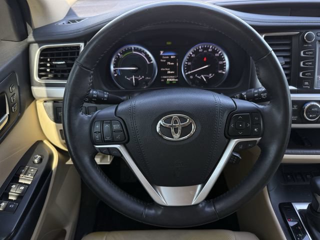Used 2017 Toyota Highlander Limited AWD/4WD image 14