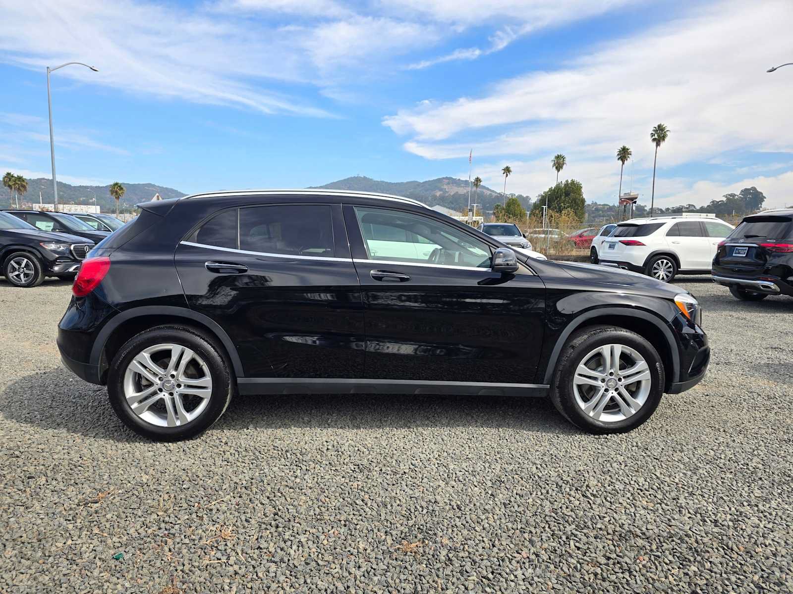 Used 2016 Mercedes-Benz GLA 250 4MATIC image 2