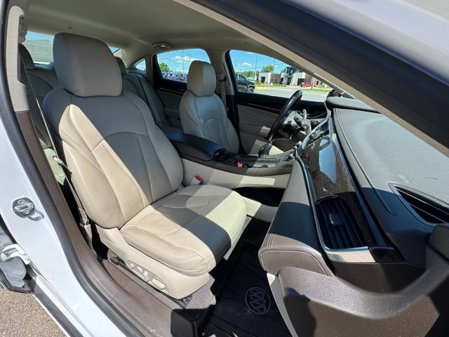 Used 2018 Buick LaCrosse Premium FWD image 11