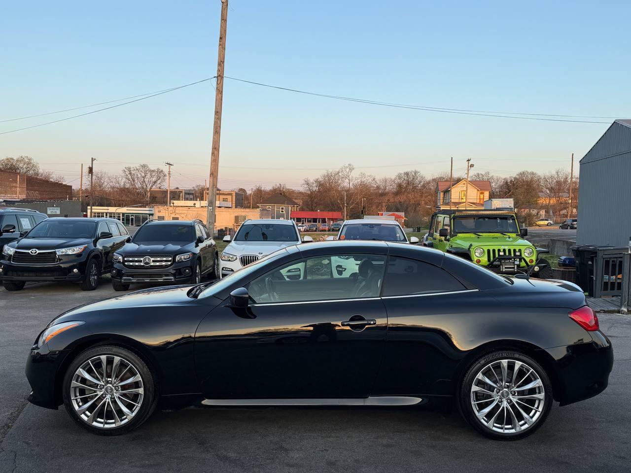 Used 2012 INFINITI G37 Convertible w/ Premium Pkg RWD image 7