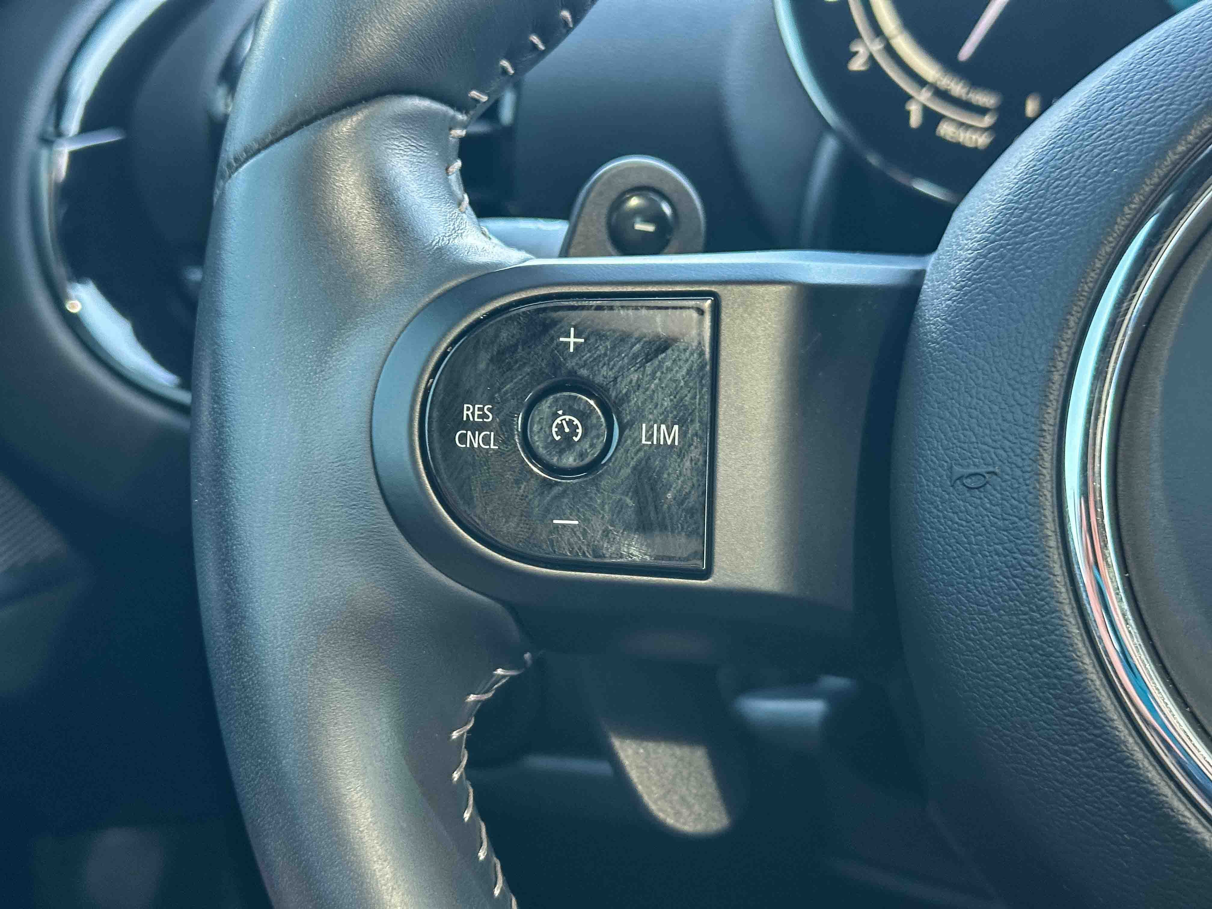 Used 2022 MINI Cooper Clubman S w/ Signature Upholstery Package FWD image 30