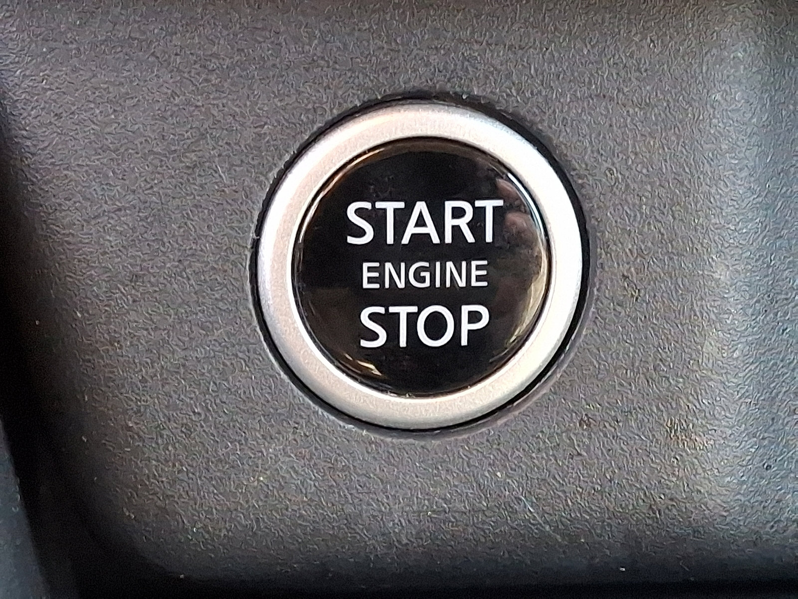 Used 2023 Nissan Rogue SV w/ SV Premium Package image 24