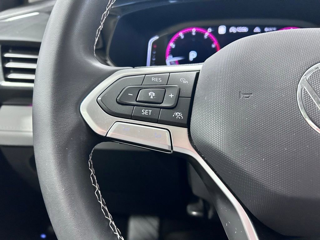 Used 2022 Volkswagen Taos SEL image 10