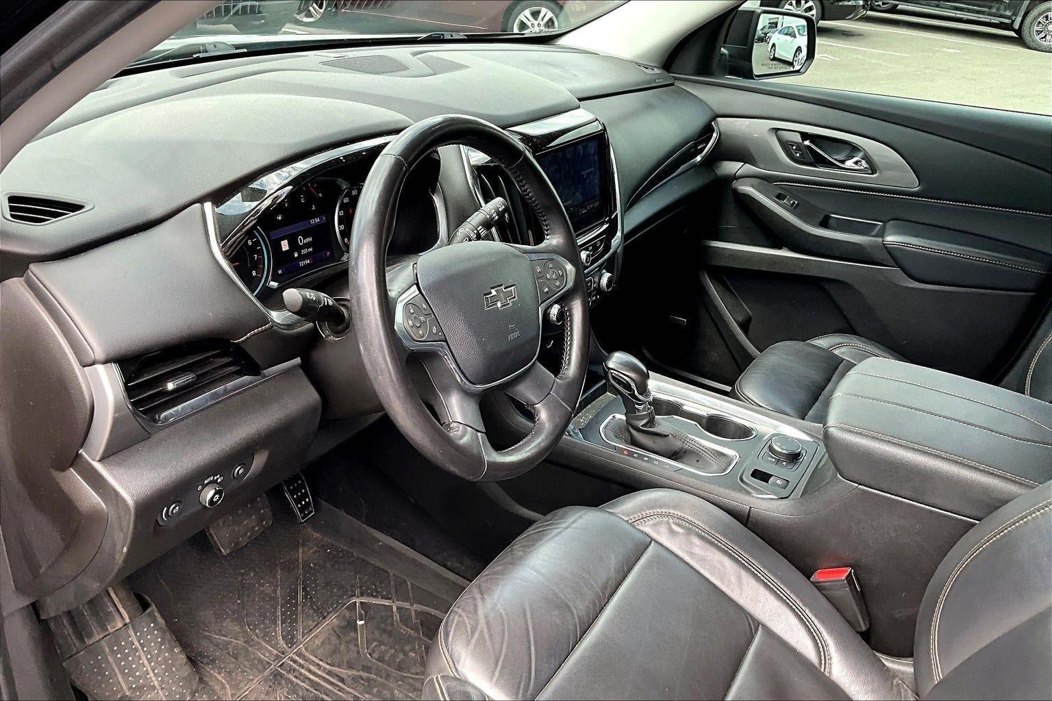 Used 2021 Chevrolet Traverse RS w/ LPO, Floor Liner Package FWD image 13