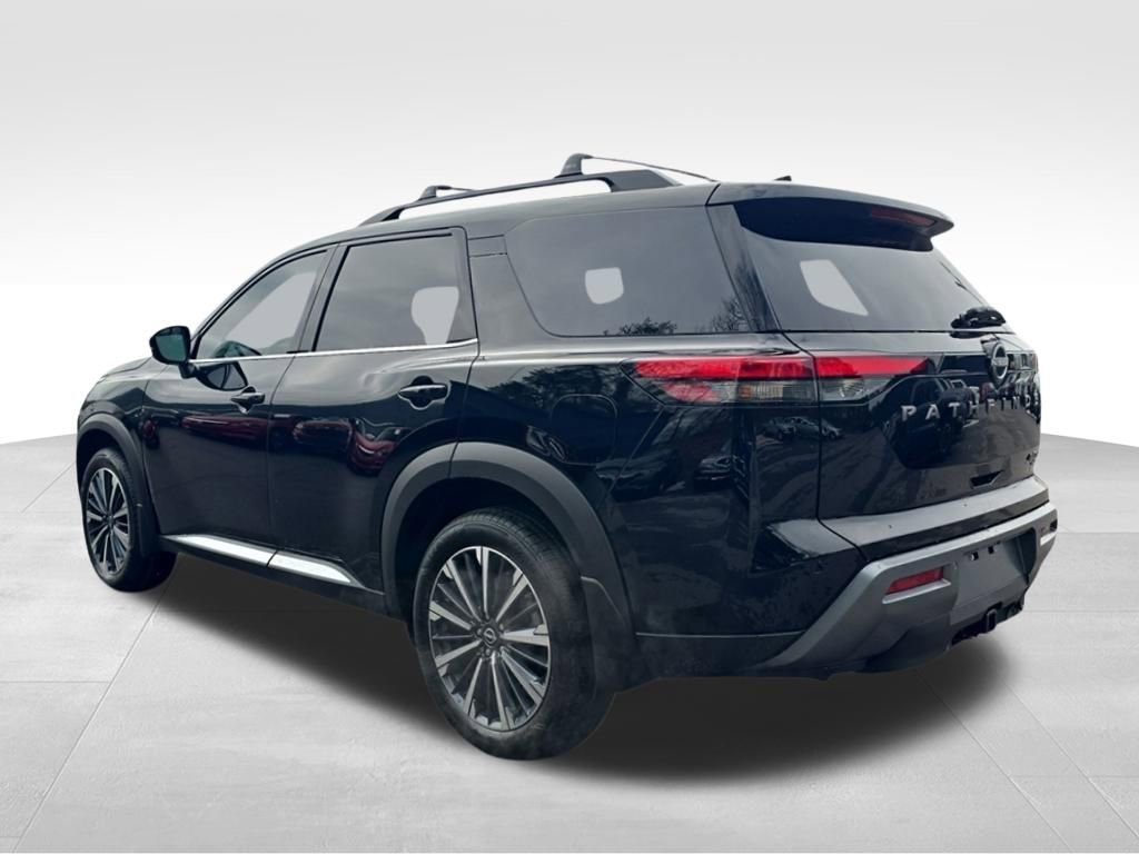 New 2026 Nissan Pathfinder Platinum w/ Cargo Package image 3