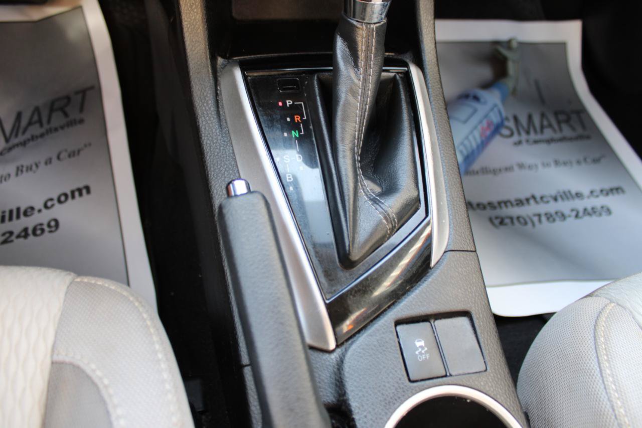 Used 2019 Toyota Corolla LE FWD image 27
