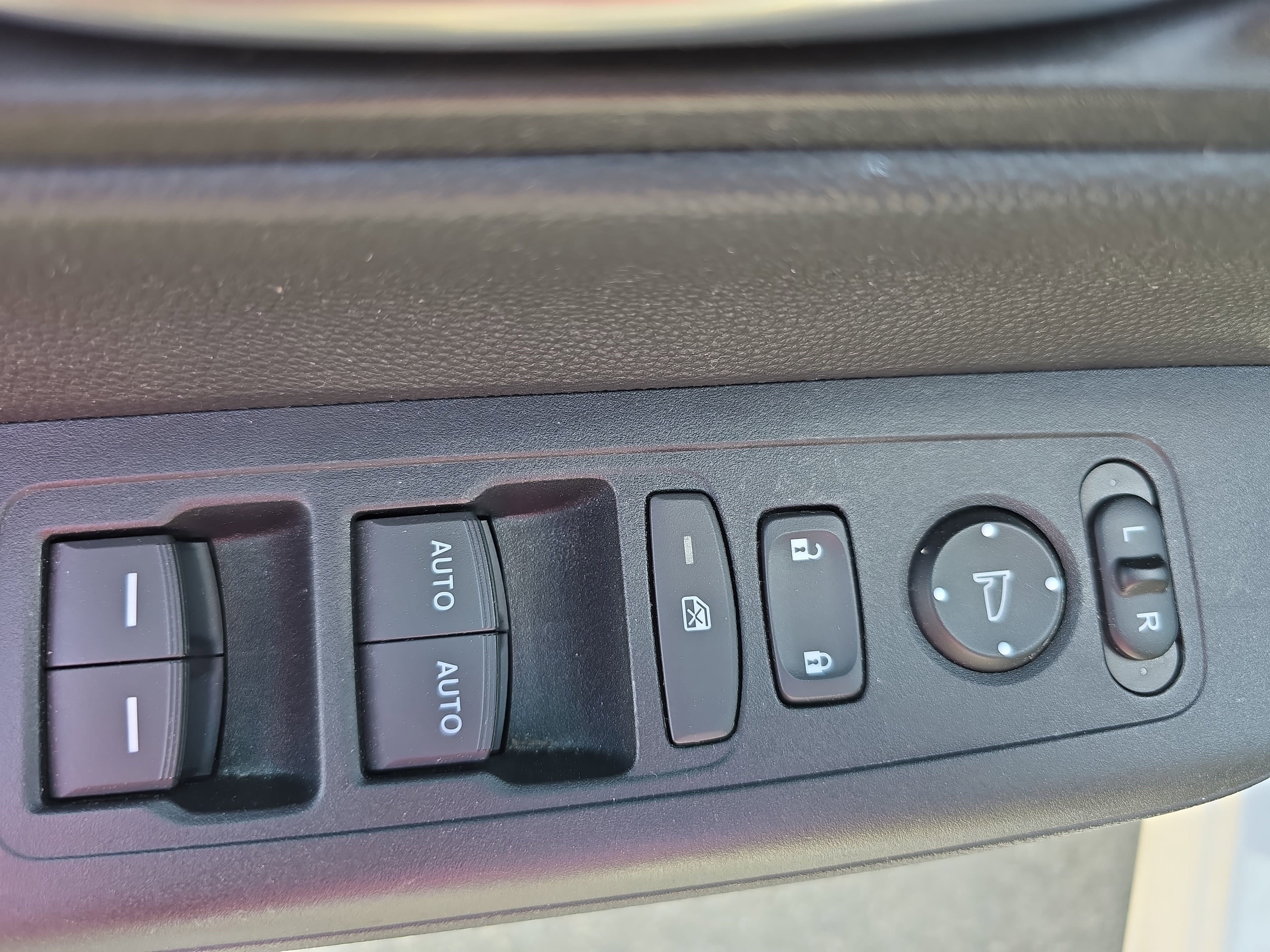 Used 2025 Honda CR-V EX image 28